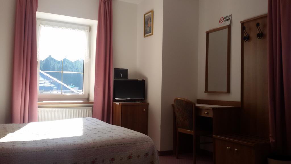 Albergo Alpino Арабба Екстериор снимка